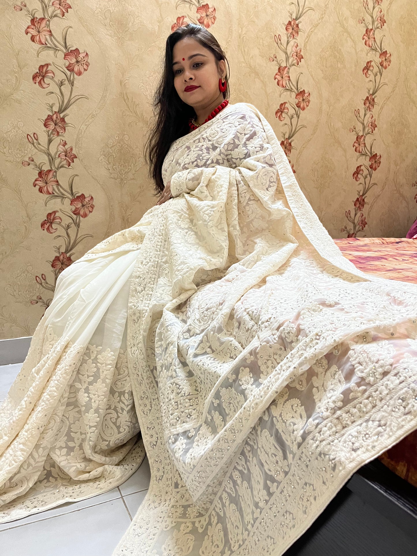 Chikankari work on Georgette saree (Off White)